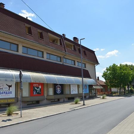 Apartmani Tomic Kladovo Dış mekan fotoğraf